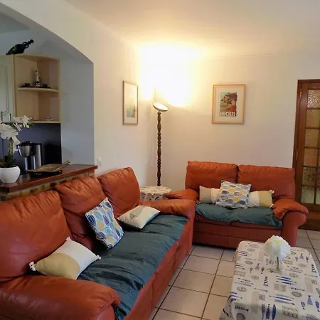 Sur Gironde - Maison Annees 70 - Centre-ville - Plage Des Nonnes Villa