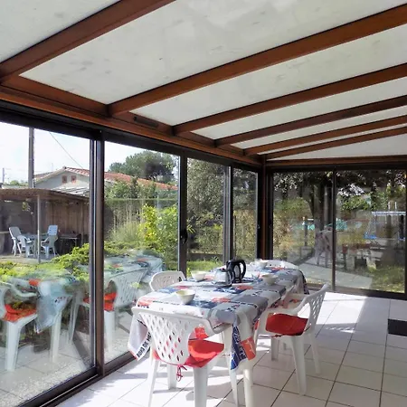 Sur Gironde - Maison Annees 70 - Centre-ville - Plage Des Nonnes * Meschers-sur-Gironde